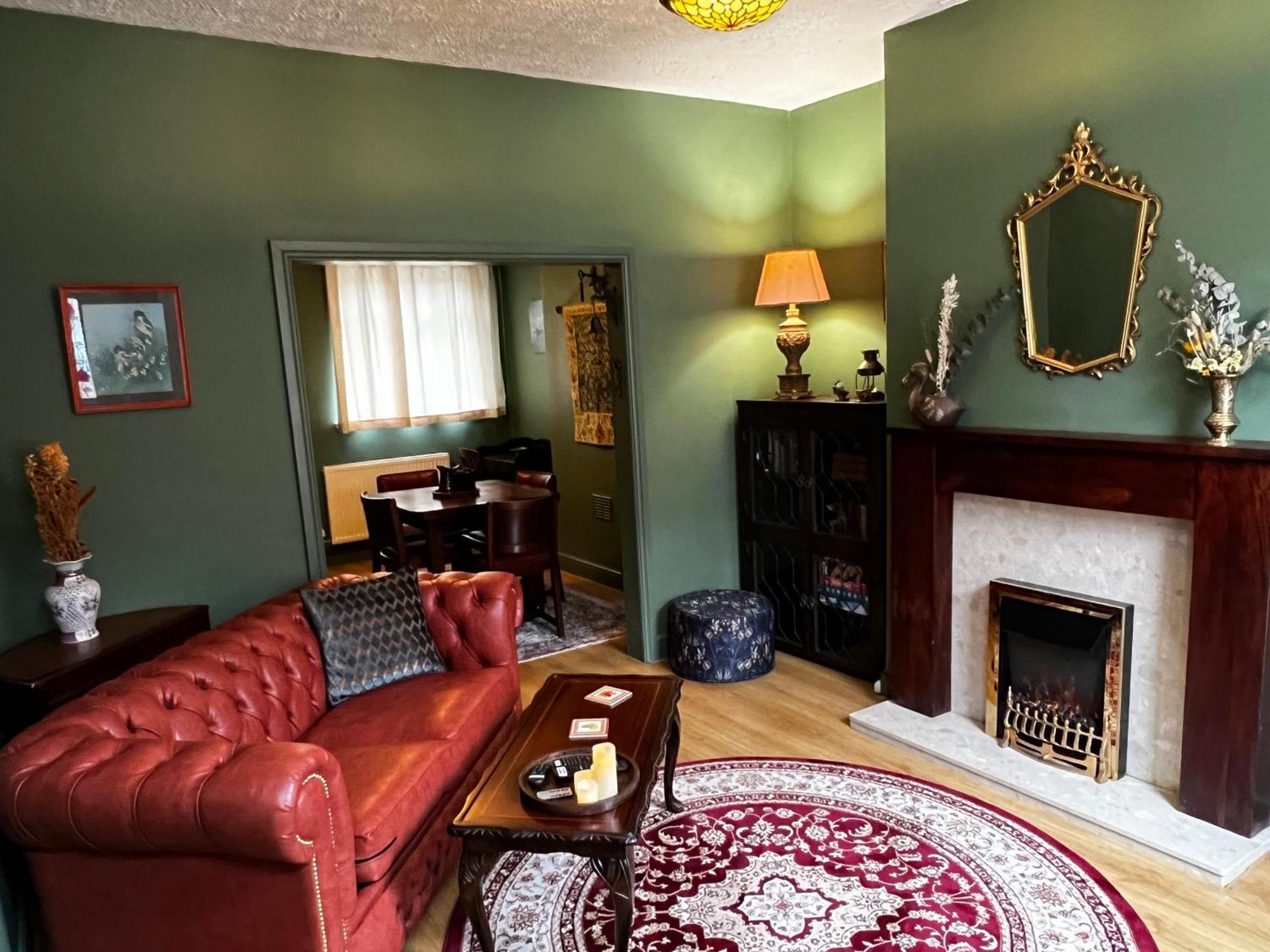 Robin'S Hollow: 2Bd Home Near Wrexham Afc Экстерьер фото